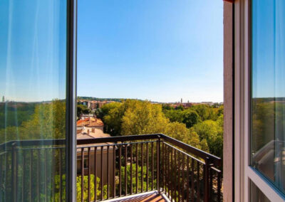 La Residenza Dalia & Lea, appartamento Dalia a Verona, vicino all’ospedale Maggiore di Borgo Trento e all'Arena di Verona, comodo al centro. Appartamento in affitto. Vacanze